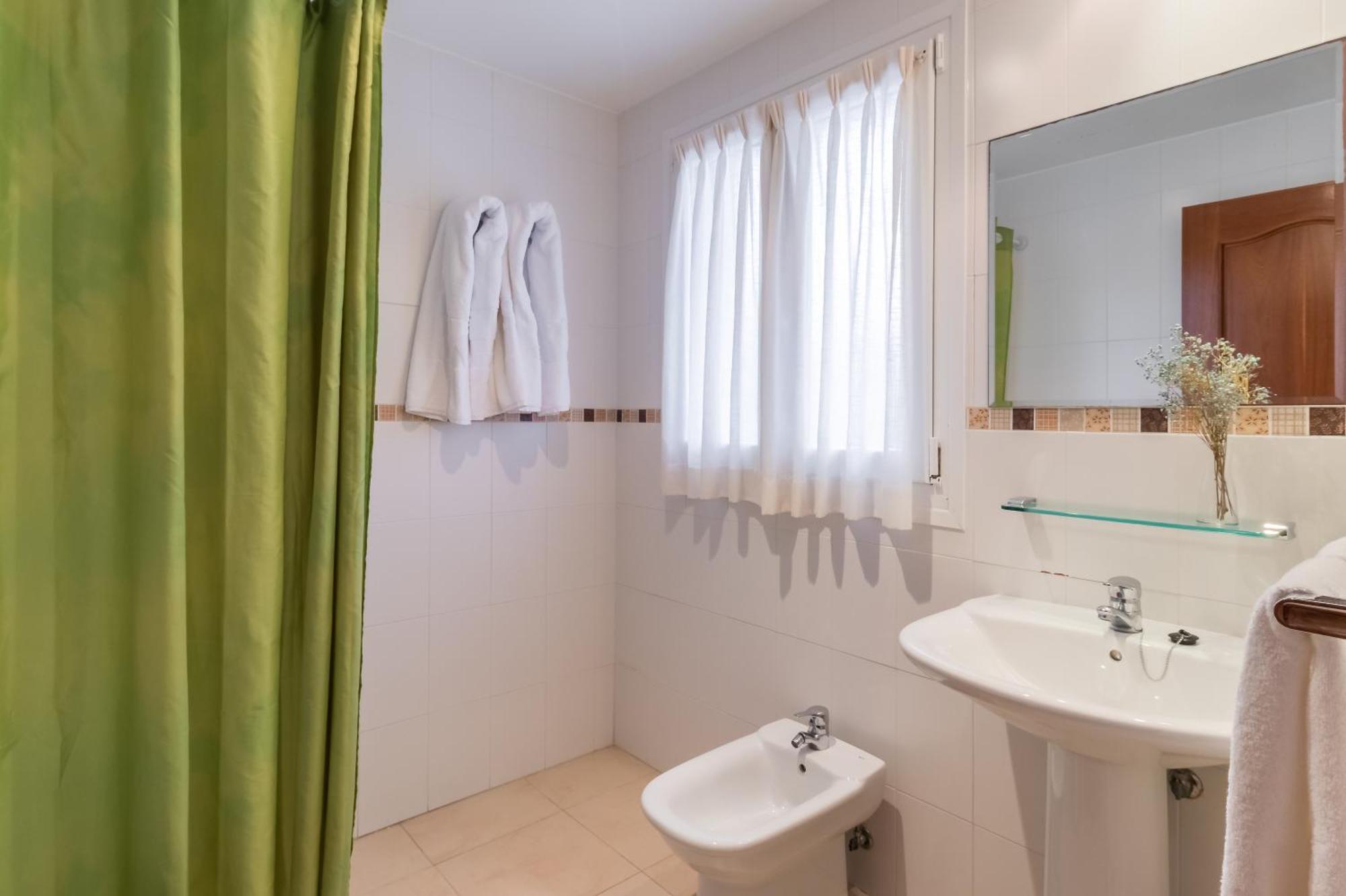 Apartamentos Silken Playa De Toro Llanes Kültér fotó