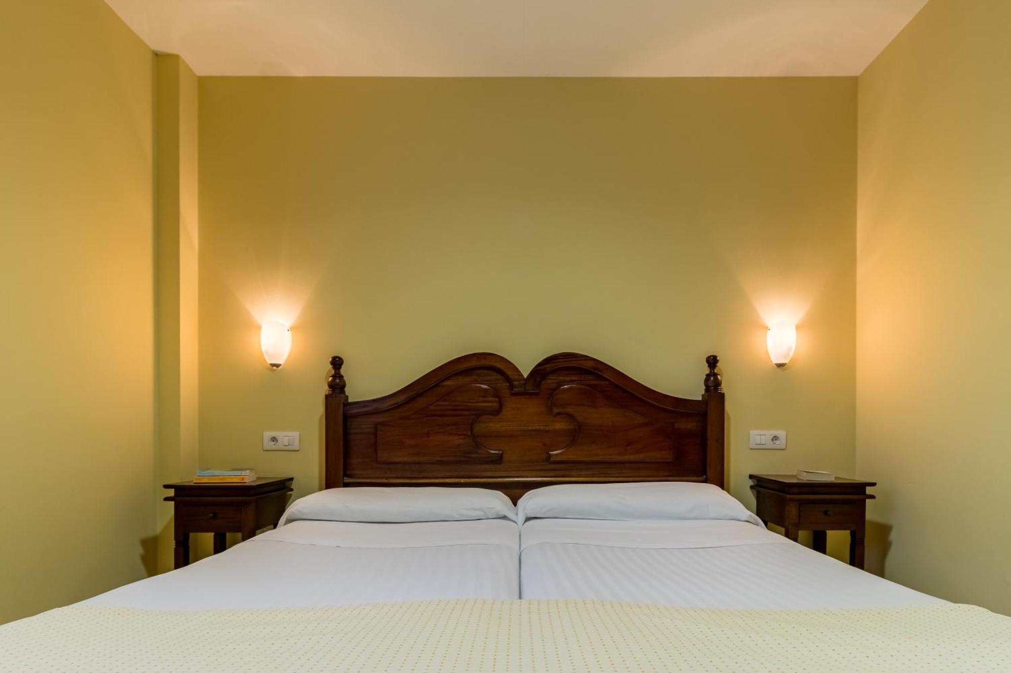 Apartamentos Silken Playa De Toro Llanes Kültér fotó
